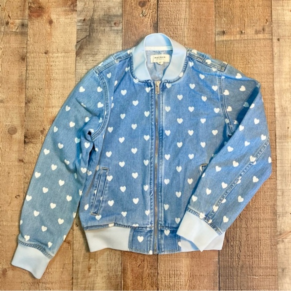 PacSun Womens Light Wash Denim Heart Print Bomber Jacket Blue‎ Small